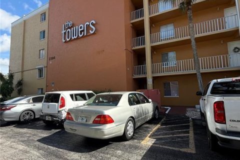 Condo in Fort Myers, Florida, 1 bedroom № 2361149