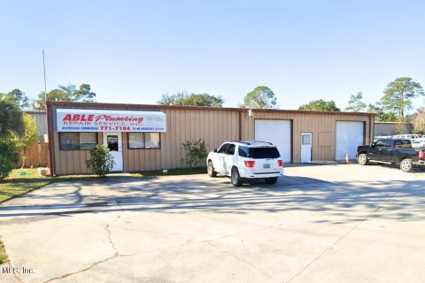 Immobilier commercial à vendre à Orange Park, Floride: 278.71 m2 № 809502 - photo 1
