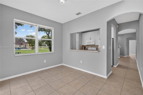 Adosado en venta en Homestead, Florida, 3 dormitorios, 116.13 m2 № 2382051 - foto 12
