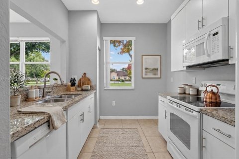 Adosado en venta en Homestead, Florida, 3 dormitorios, 116.13 m2 № 2382051 - foto 4