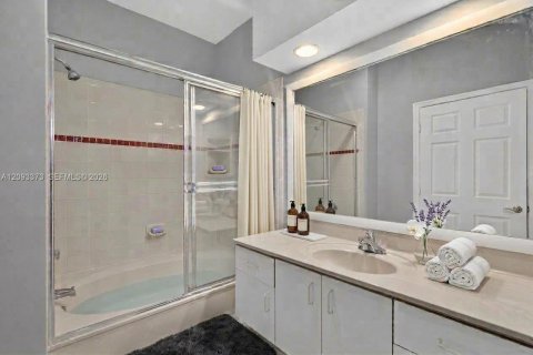 Adosado en venta en Homestead, Florida, 3 dormitorios, 116.13 m2 № 2382051 - foto 7