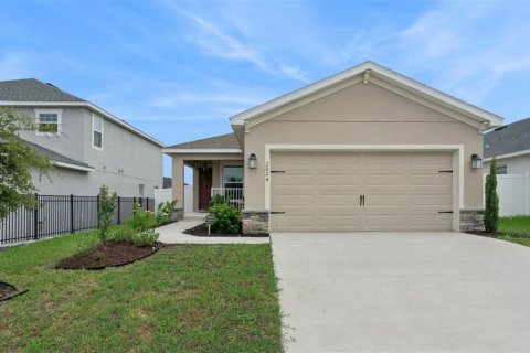 House in Davenport, Florida 3 bedrooms, 140.19 sq.m. № 2283441