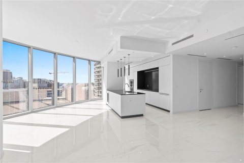 Copropriété à louer à Miami, Floride: 2 chambres, 198.16 m2 № 1612346 - photo 6