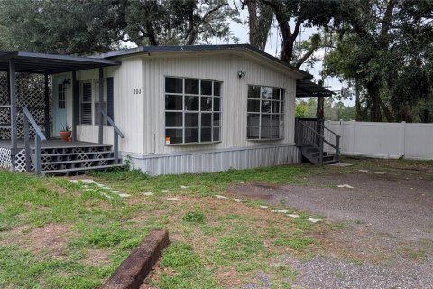 Квартира в Сеффнер, Флорида 2 спальни, 125.42м2 № 2106800