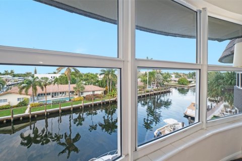 Condo in Fort Lauderdale, Florida, 2 bedrooms  № 2004917 - photo 18