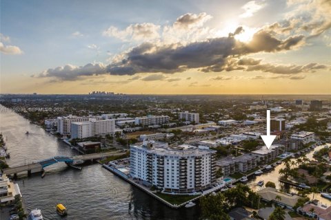 Condo in Fort Lauderdale, Florida, 2 bedrooms  № 2004917 - photo 6