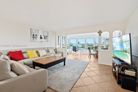 Condo in Fort Lauderdale, Florida, 2 bedrooms  № 2004917 - photo 11