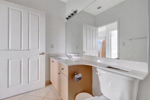 Condominio en alquiler en Miami, Florida, 2 dormitorios, 83.33 m2 № 1926622 - foto 10