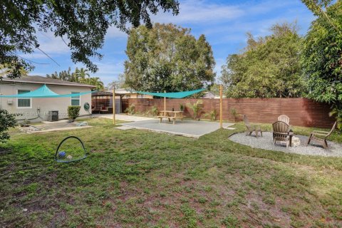 House in Fort Lauderdale, Florida 2 bedrooms, 91.42 sq.m. № 2013793 - photo 22