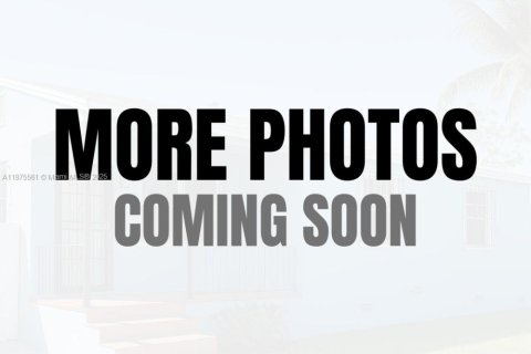 Casa en venta en Miami, Florida, 3 dormitorios, 92.16 m2 № 1922277 - foto 2