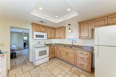 Villa ou maison à vendre à Bradenton, Floride: 5 chambres, 268.12 m2 № 824357 - photo 18