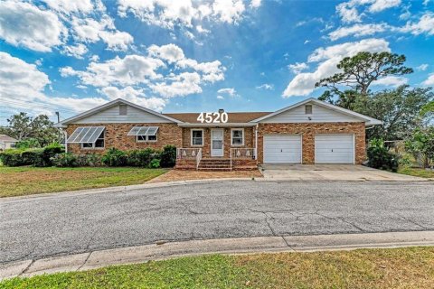 Villa ou maison à vendre à Bradenton, Floride: 5 chambres, 268.12 m2 № 824357 - photo 8
