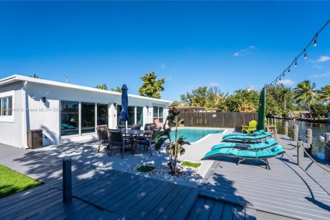 Casa en venta en Dania Beach, Florida, 3 dormitorios, 153.94 m2 № 1981884 - foto 9