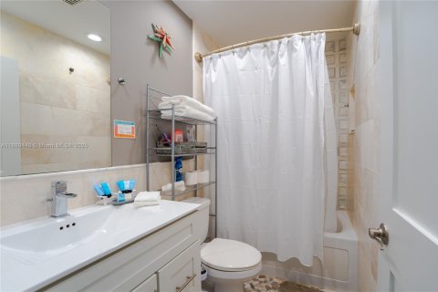 Casa en venta en Dania Beach, Florida, 3 dormitorios, 153.94 m2 № 1981884 - foto 15