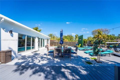 Casa en venta en Dania Beach, Florida, 3 dormitorios, 153.94 m2 № 1981884 - foto 7