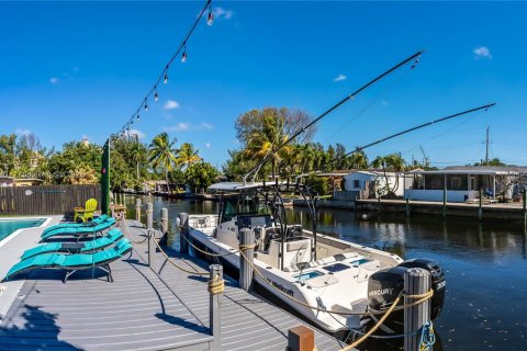 Casa en venta en Dania Beach, Florida, 3 dormitorios, 153.94 m2 № 1981884 - foto 10