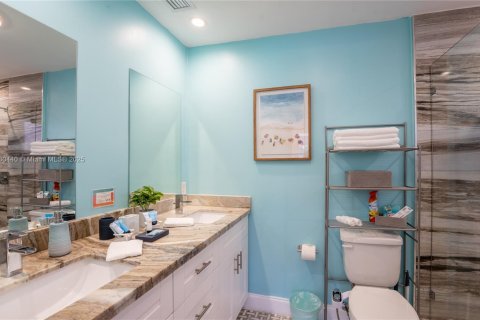 Casa en venta en Dania Beach, Florida, 3 dormitorios, 153.94 m2 № 1981884 - foto 18