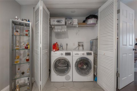Villa ou maison à vendre à Tampa, Floride: 3 chambres, 119.84 m2 № 2120331 - photo 28