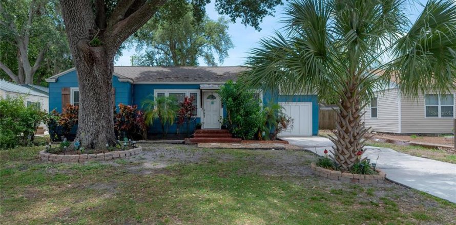 Villa ou maison à Tampa, Floride 3 chambres, 119.84 m2 № 2120331