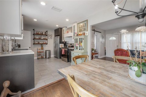 Villa ou maison à vendre à Tampa, Floride: 3 chambres, 119.84 m2 № 2120331 - photo 17