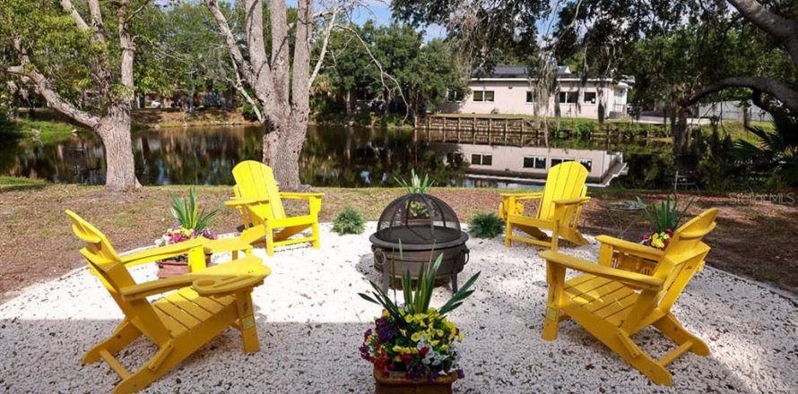Villa ou maison à Palm Harbor, Floride 2 chambres, 78.04 m2 № 2427193