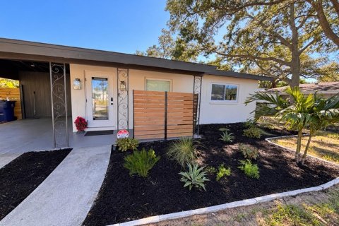 Villa ou maison à vendre à Palm Harbor, Floride: 2 chambres, 78.04 m2 № 2427193 - photo 5