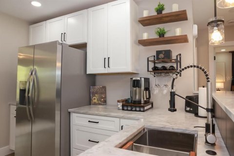 Villa ou maison à vendre à Palm Harbor, Floride: 2 chambres, 78.04 m2 № 2427193 - photo 15