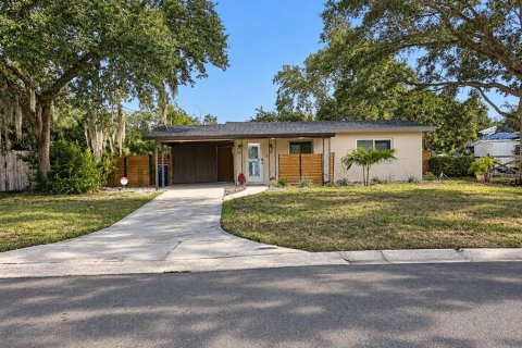Villa ou maison à vendre à Palm Harbor, Floride: 2 chambres, 78.04 m2 № 2427193 - photo 2