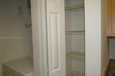 Снять в аренду кондоминиум в Мирамар, Флорида 3 спальни, 105.17м2, № 2003911 - фото 8