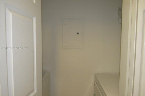 Снять в аренду кондоминиум в Мирамар, Флорида 3 спальни, 105.17м2, № 2003911 - фото 7