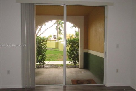 Снять в аренду кондоминиум в Мирамар, Флорида 3 спальни, 105.17м2, № 2003911 - фото 18