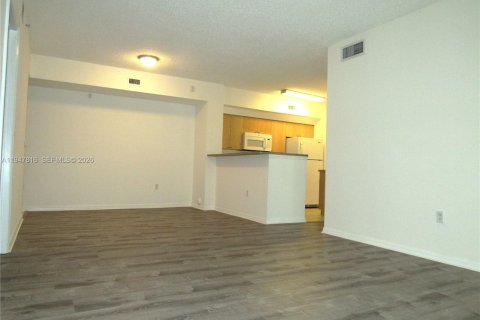 Кондоминиум с 3 спальнями в Мирамар, Флорида № 2003911