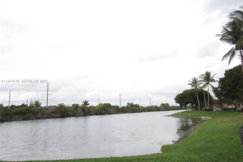 Снять в аренду кондоминиум в Мирамар, Флорида 3 спальни, 105.17м2, № 2003911 - фото 23