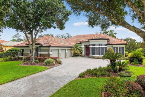 House in Dade City, Florida 3 bedrooms, 328.87 sq.m. № 1901561 - photo 1