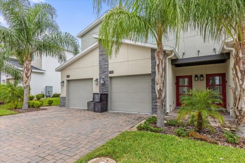 Townhouse in Davenport, Florida 3 bedrooms, 166.02 sq.m. № 1916402 - photo 3