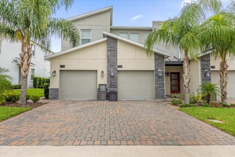 Townhouse in Davenport, Florida 3 bedrooms, 166.02 sq.m. № 1916402 - photo 1