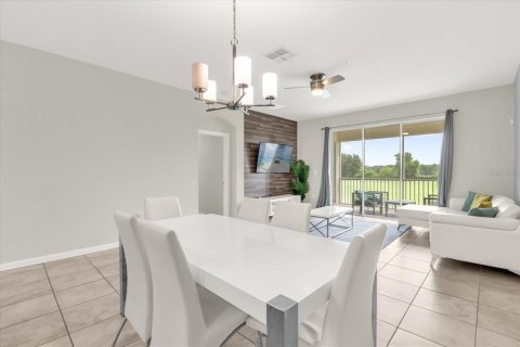 Townhouse in Davenport, Florida 3 bedrooms, 166.02 sq.m. № 1916402 - photo 10