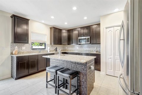House in Palmetto, Florida 5 bedrooms, 284.28 sq.m. № 1630764 - photo 18