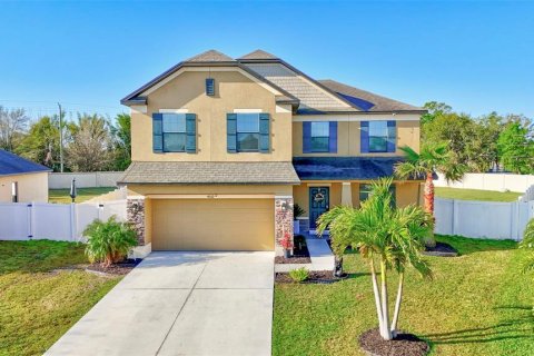 House in Palmetto, Florida 5 bedrooms, 284.28 sq.m. № 1630764 - photo 1