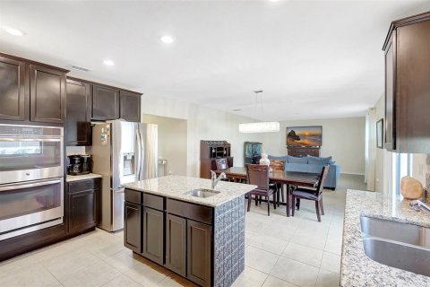 House in Palmetto, Florida 5 bedrooms, 284.28 sq.m. № 1630764 - photo 22