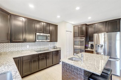 House in Palmetto, Florida 5 bedrooms, 284.28 sq.m. № 1630764 - photo 21
