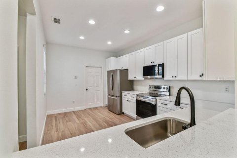 Touwnhouse à vendre à Tarpon Springs, Floride: 3 chambres, 163.42 m2 № 1919785 - photo 8