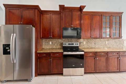 House in Port St. Lucie, Florida 5 bedrooms, 232.07 sq.m. № 2086976 - photo 23