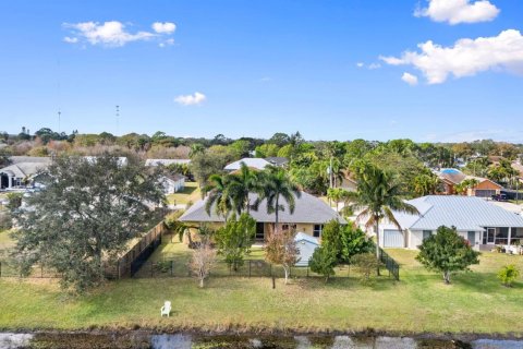 House in Port St. Lucie, Florida 5 bedrooms, 232.07 sq.m. № 2086976 - photo 7
