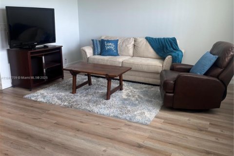 Copropriété à louer à Deerfield Beach, Floride: 1 chambre, 68.56 m2 № 1982169 - photo 1