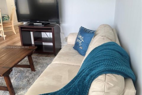 Copropriété à louer à Deerfield Beach, Floride: 1 chambre, 68.56 m2 № 1982169 - photo 5