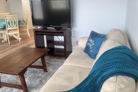 Copropriété à louer à Deerfield Beach, Floride: 1 chambre, 68.56 m2 № 1982169 - photo 3