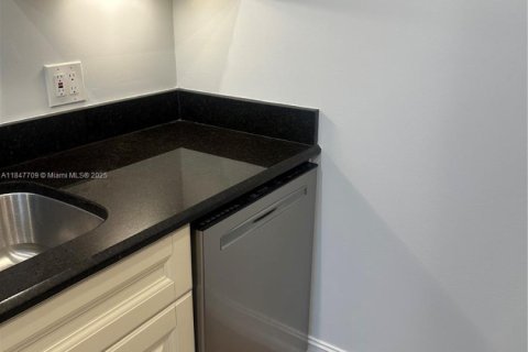 Copropriété à louer à Deerfield Beach, Floride: 1 chambre, 68.56 m2 № 1982169 - photo 13