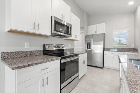 Villa ou maison à louer à Sun City Center, Floride: 3 chambres, 117.99 m2 № 2239177 - photo 21
