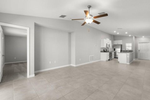 Villa ou maison à louer à Sun City Center, Floride: 3 chambres, 117.99 m2 № 2239177 - photo 7